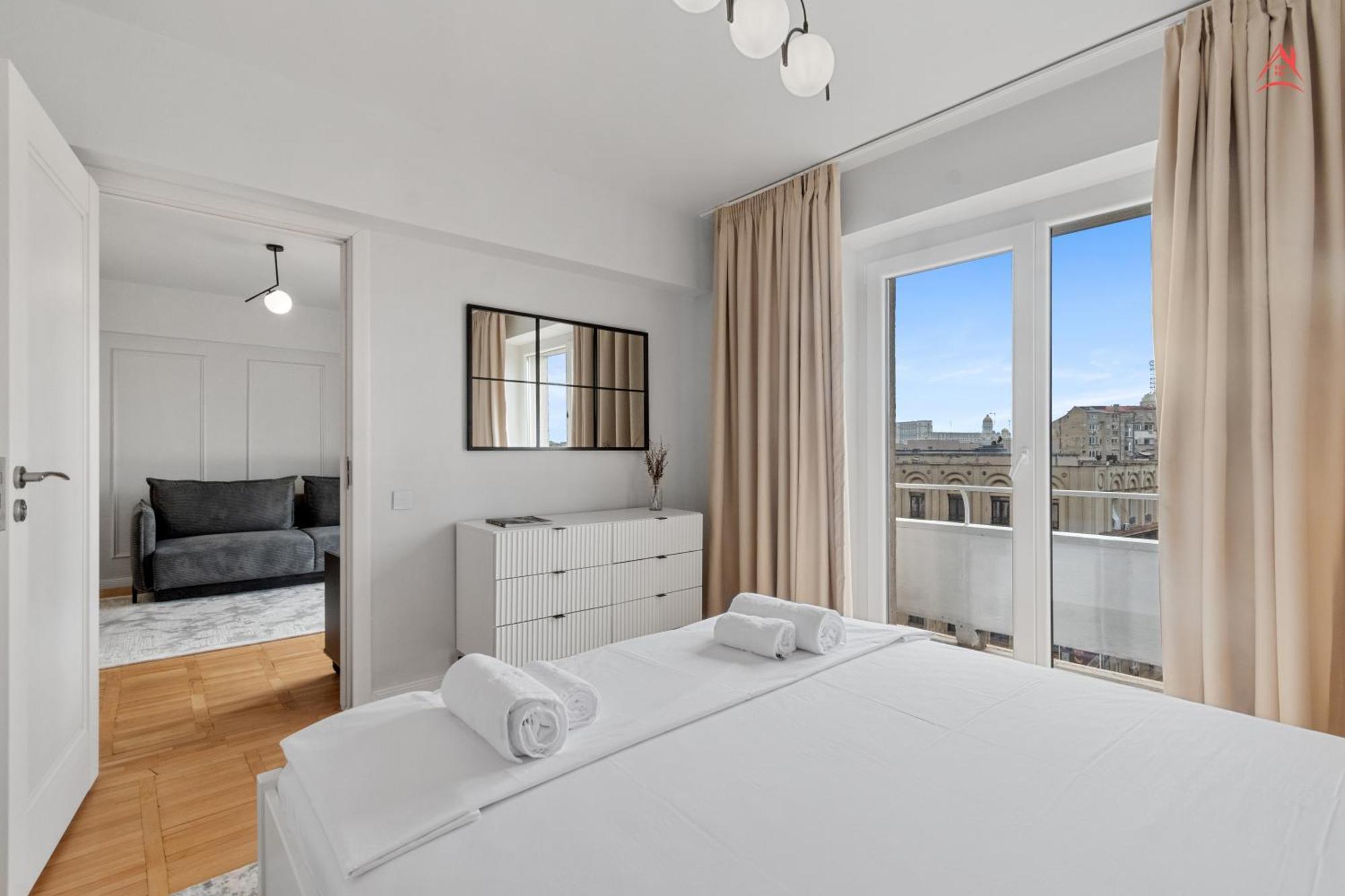 Beautique Panoramic View On People Palace Apartment